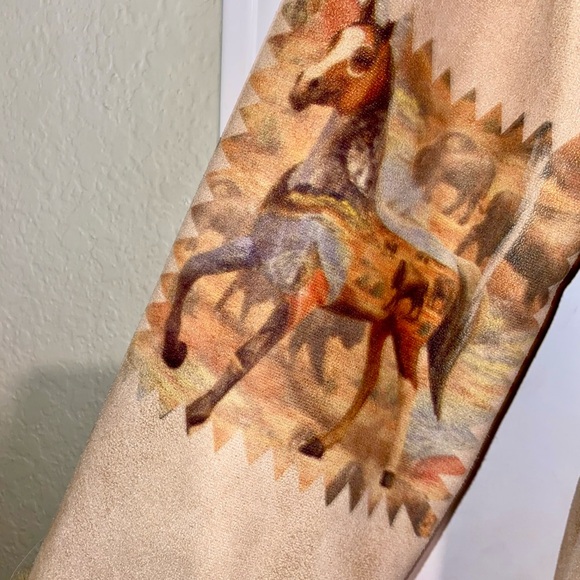 Elegant Faux Suede and Fur Jacket with Horse Motif - Picture 3 of 9